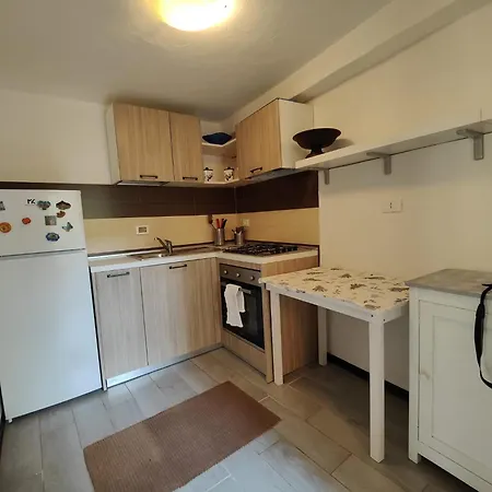 Giostro 3 Apartment